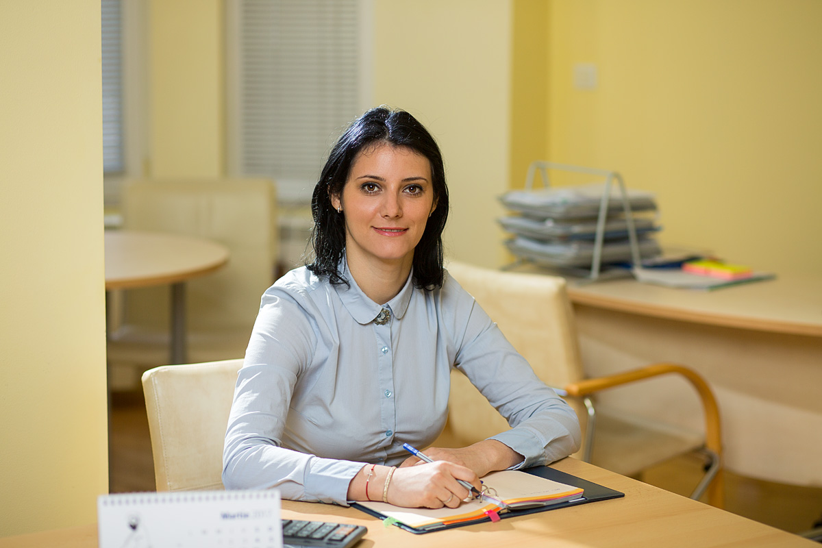 Alina Comanita
